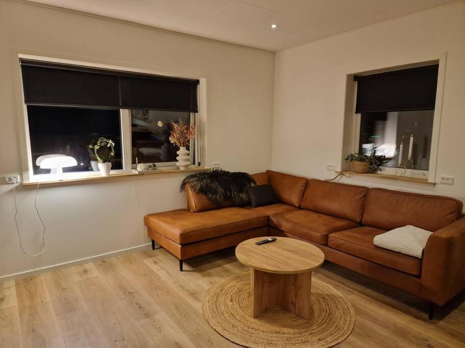 New Flat With Hot Tub - No3 Apartment Oyndarfjordur Ngoại thất bức ảnh