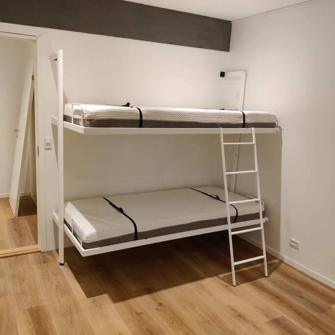 New Flat With Hot Tub - No3 Apartment Oyndarfjordur Ngoại thất bức ảnh