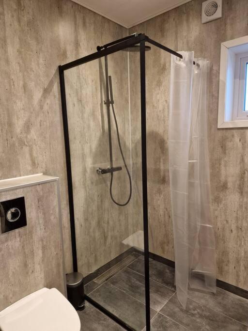 New Flat With Hot Tub - No3 Apartment Oyndarfjordur Ngoại thất bức ảnh
